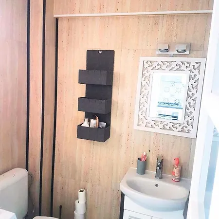Apartment De