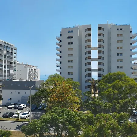 De * Quarteira