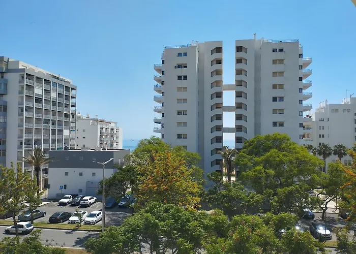 De * Quarteira